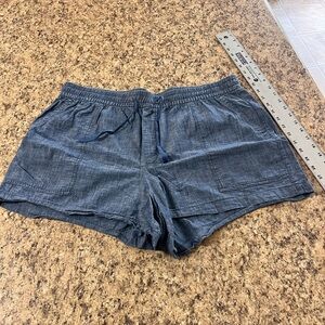 Gap Women's Chambray denim Drawstring elastic waist Shorts - Blue XL